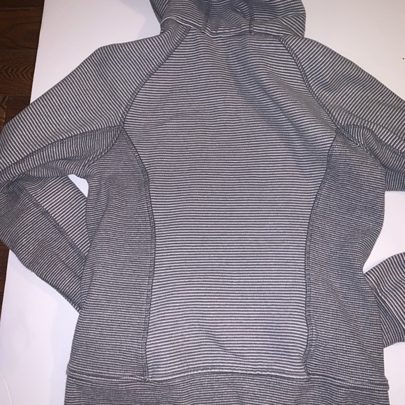 Lululemon hoodie - Picture 4 of 8